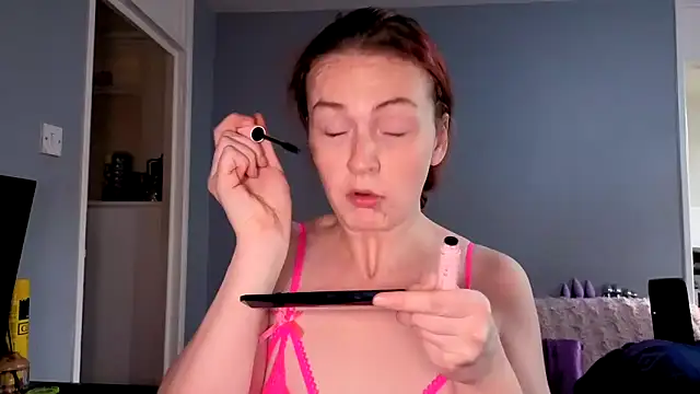 ENGLISHEMILY 69 online show from 10/13/25, 09:53