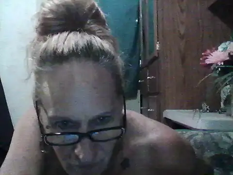 mistresszoila online show from 12/15/25, 04:17