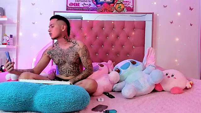 Snapshot of tamy_ian chatting on 12/15/24, 06:26 tamy ian online show from 12/15/24, 06:26