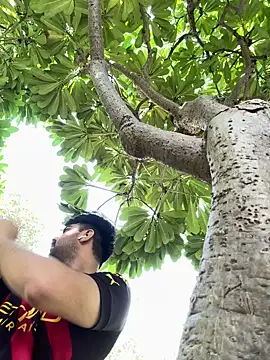 Snapshot of Gaonkadesilonda chatting on 10/12/25, 06:45 Gaonkadesilonda online show from 10/12/25, 06:45