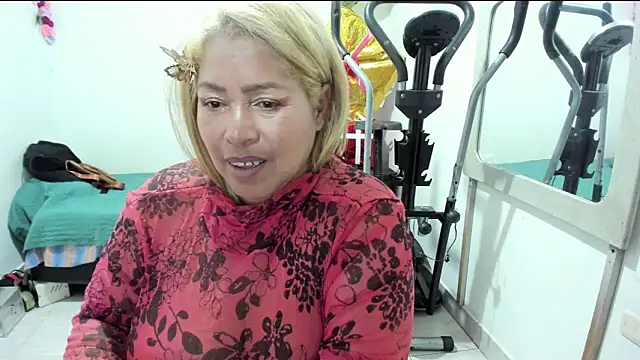 Snapshot of anubys_godes chatting on 01/09/25, 01:45 anubys godes online show from 01/09/25, 01:45