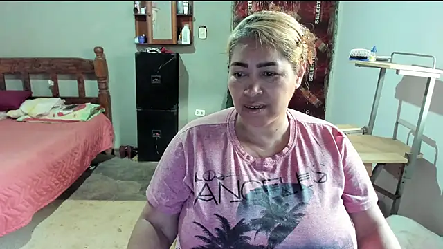 Snapshot of anubys_godes chatting on 02/28/25, 11:47 anubys godes online show from 02/28/25, 11:47