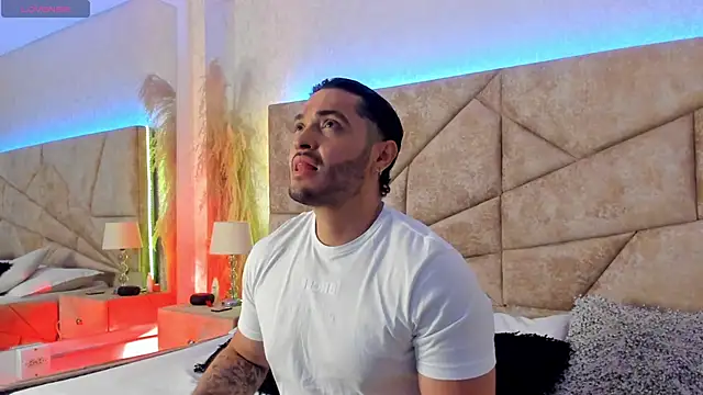 Snapshot of JossAckland chatting on 02/01/26, 07:01 JossAckland online show from 02/01/26, 07:01