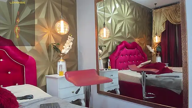 Snapshot of SusanSlim chatting on 03/15/25, 11:28 SusanSlim online show from 03/15/25, 11:28