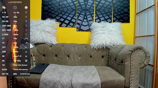 Snapshot of SusanSlim chatting on 09/09/25, 08:08 SusanSlim online show from 09/09/25, 08:08