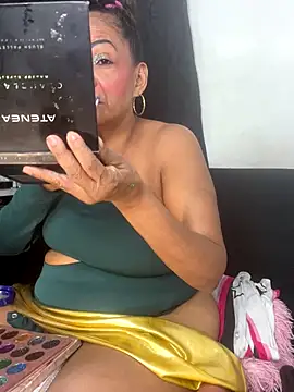 Snapshot of chiquimaturesexy chatting on 12/13/25, 08:58 chiquimaturesexy online show from 12/13/25, 08:58