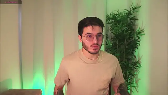 Tony Wylie online show from 04/13/26, 02:44