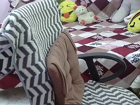 Snapshot of Bold_Pooja chatting on 07/04/26, 04:51 Bold Pooja online show from 07/04/26, 04:51