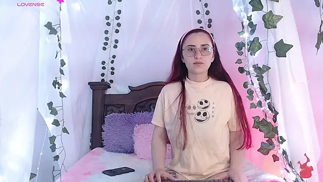 centaurigirl online show from 03/10/25, 02:16