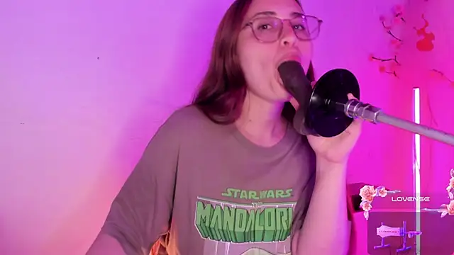 centaurigirl online show from 09/30/25, 03:55