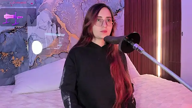 centaurigirl online show from 10/11/25, 03:28