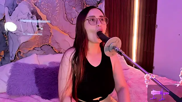 centaurigirl online show from 11/24/25, 02:33