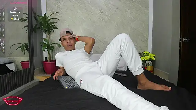 ada-brooke online show from 03/21/25, 03:33