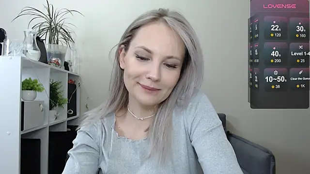 Sunny bunny6 online show from 12/26/24, 12:59