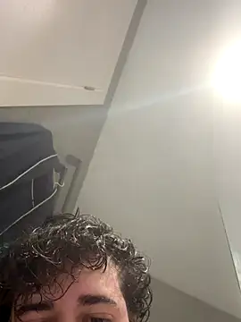 Snapshot of Your_femboy24 chatting on 10/04/25, 08:18 Your femboy24 online show from 10/04/25, 08:18