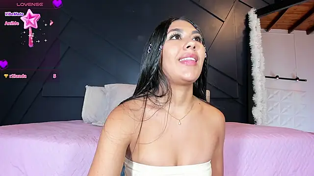 Snapshot of Emilyh_ chatting on 01/17/25, 10:55 Emilyh online show from 01/17/25, 10:55