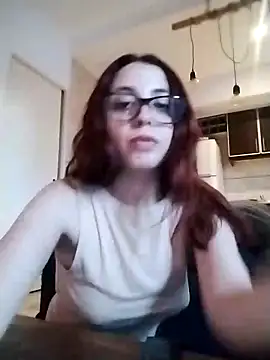 Snapshot of maipilu chatting on 02/25/25, 09:57 maipilu online show from 02/25/25, 09:57