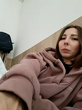 Snapshot of _Moriko_ chatting on 02/07/25, 08:55 Moriko online show from 02/07/25, 08:55