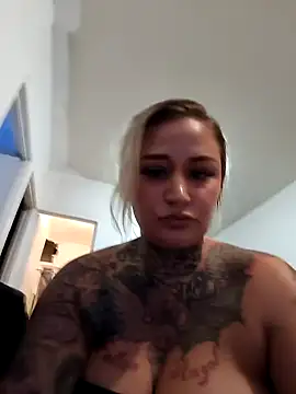 Snapshot of Lisacasandra chatting on 01/04/25, 03:18 Lisacasandra online show from 01/04/25, 03:18