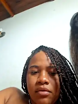 Snapshot of DANIELA_MICHEL chatting on 12/19/24, 05:08 DANIELA MICHEL online show from 12/19/24, 05:08