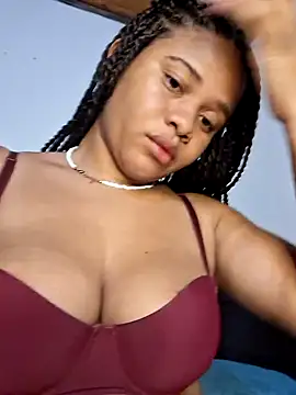 Snapshot of DANIELA_MICHEL chatting on 12/21/24, 11:45 DANIELA MICHEL online show from 12/21/24, 11:45