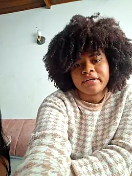 Snapshot of DANIELA_MICHEL chatting on 03/07/25, 04:22 DANIELA MICHEL online show from 03/07/25, 04:22