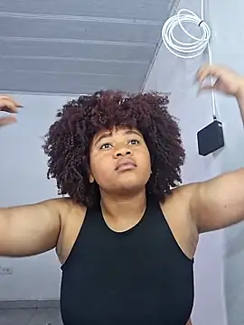 Snapshot of DANIELA_MICHEL chatting on 10/04/25, 06:17 DANIELA MICHEL online show from 10/04/25, 06:17