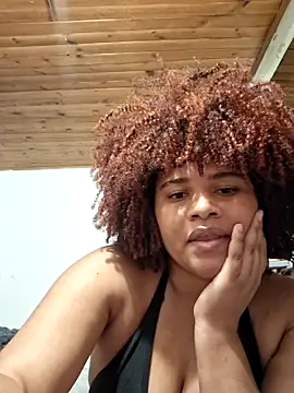 Snapshot of DANIELA_MICHEL chatting on 11/28/25, 10:23 DANIELA MICHEL online show from 11/28/25, 10:23