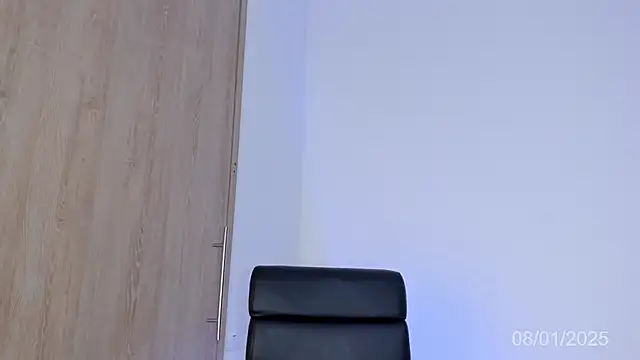 Snapshot of sarah_pierce chatting on 01/09/25, 04:08 sarah pierce online show from 01/09/25, 04:08