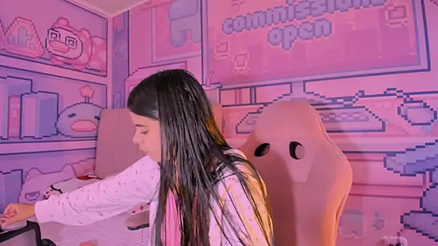  18alice online show from 02/07/25, 07:27