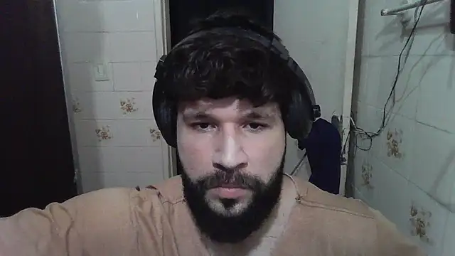 Snapshot of Cauan-t chatting on 01/14/25, 09:09 Cauan-t online show from 01/14/25, 09:09