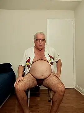 Snapshot of Shoreguy69 chatting on 12/02/25, 12:32 Shoreguy69 online show from 12/02/25, 12:32