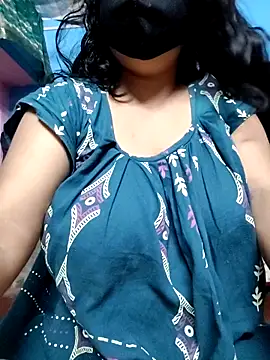 BERRY 00 online show from 10/03/25, 10:12