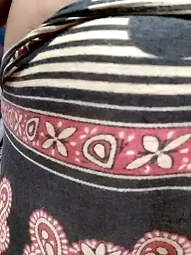 BERRY 00 online show from 10/04/25, 10:02