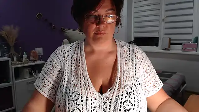 Snapshot of Nora_Star chatting on 12/28/24, 05:35 Nora Star online show from 12/28/24, 05:35