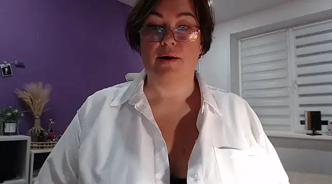 Snapshot of Nora_Star chatting on 01/12/25, 01:48 Nora Star online show from 01/12/25, 01:48