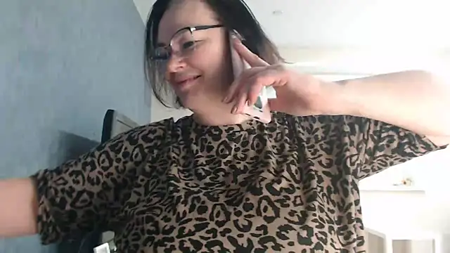 Snapshot of Nora_Star chatting on 11/07/25, 05:35 Nora Star online show from 11/07/25, 05:35