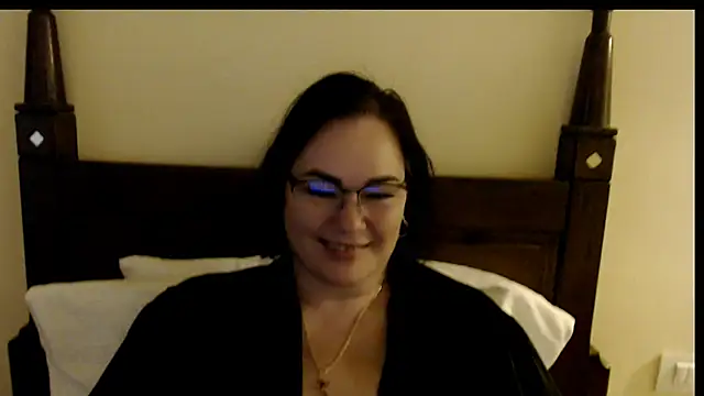 Nora Star online show from 02/02/26, 03:33