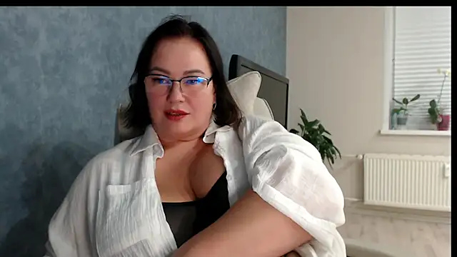 Nora Star online show from 04/06/26, 07:48