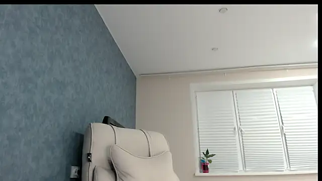 Nora Star online show from 04/17/26, 07:06