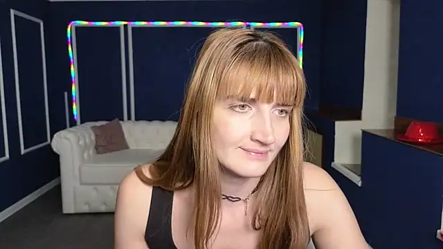 Nika Kitten online show from 03/05/25, 08:42