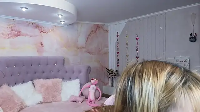 Nika Kitten online show from 03/07/25, 02:45