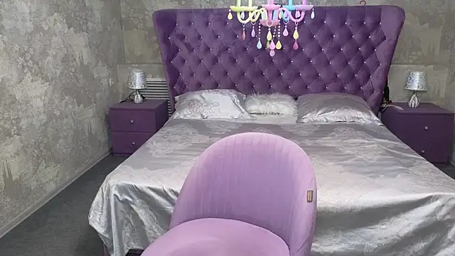 Nika Kitten online show from 10/15/25, 03:45