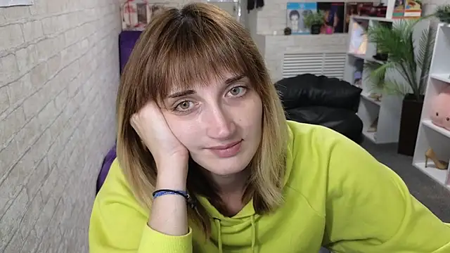 Nika Kitten online show from 04/08/26, 10:04