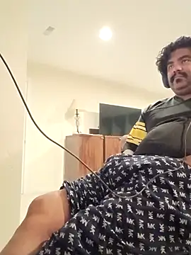 Snapshot of Brickstash chatting on 09/18/25, 05:31 Brickstash online show from 09/18/25, 05:31