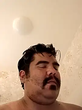 Snapshot of Brickstash chatting on 10/14/25, 03:35 Brickstash online show from 10/14/25, 03:35