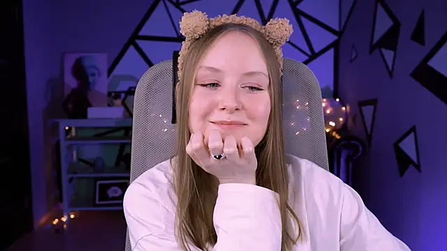 VivienLeeigh online show from 02/13/25, 01:15