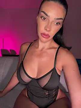 krissiswrld- online show from 05/24/26, 06:02