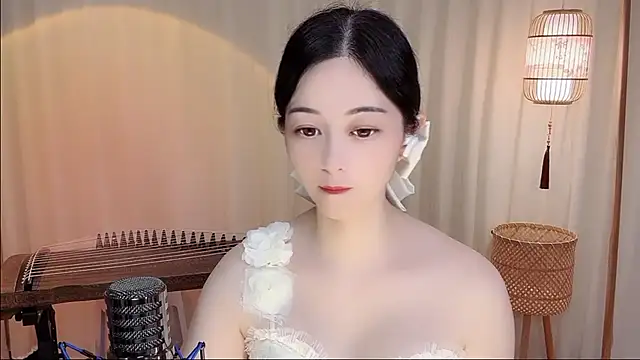 Snapshot of Tian-xin-999 chatting on 06/18/26, 04:11 Tian-xin-999 online show from 06/18/26, 04:11