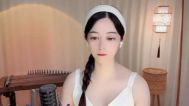 Snapshot of Tian-xin-999 chatting on 06/24/26, 04:28 Tian-xin-999 online show from 06/24/26, 04:28